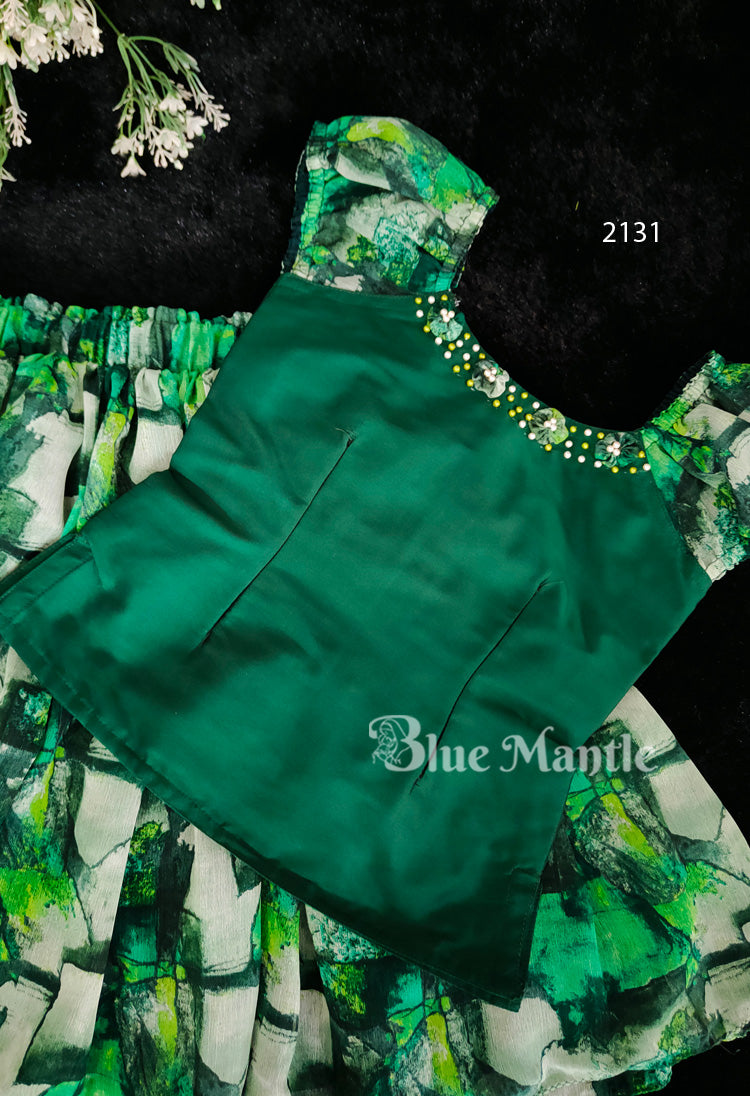 2131 Ready to Dispatch: Green Middy Blouse