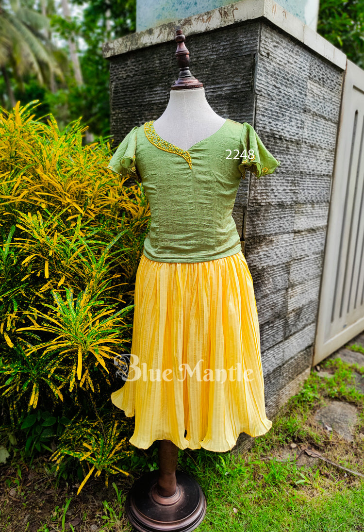 2248 Ready to Dispatch: Green Top & Yellow Midi