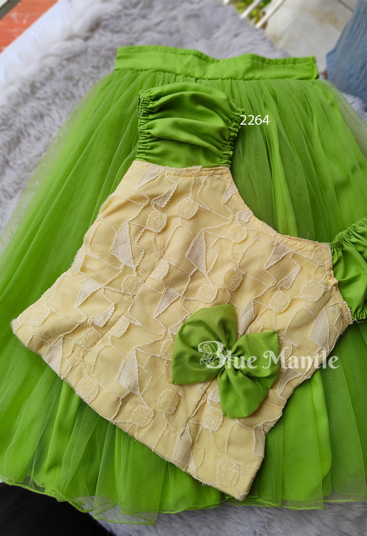 2264 Ready to Dispatch: Green and beige Blouse &Midi