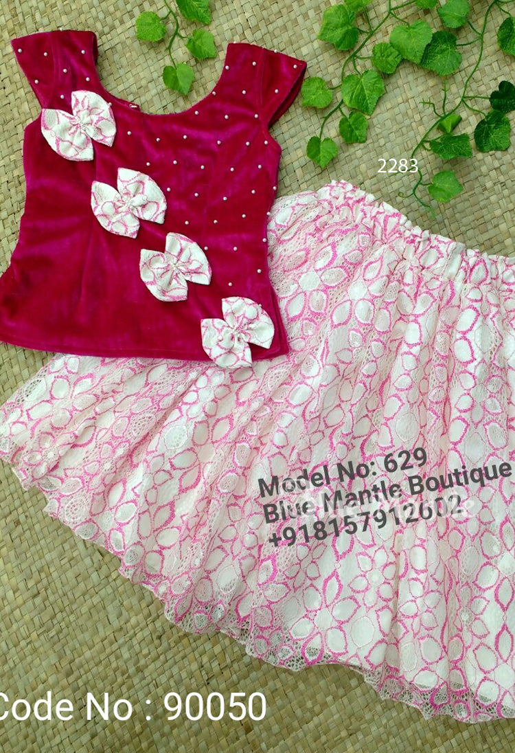 2283 Ready to Dispatch: Pink & off-white Blouse and Middy