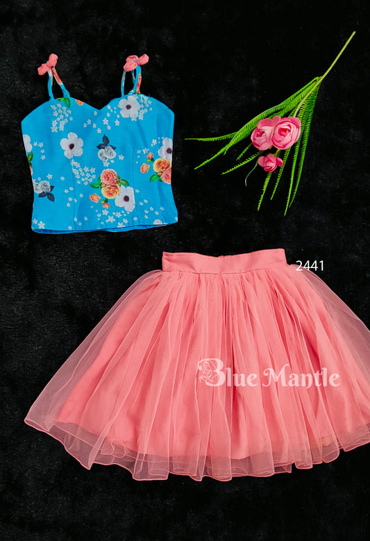 2441 Ready to dispatch: blue and Peach middy& top