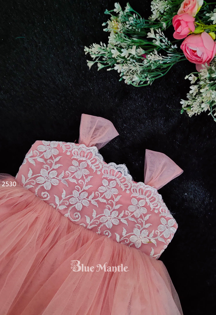 2530 Ready to Dispatch: Peach frock.