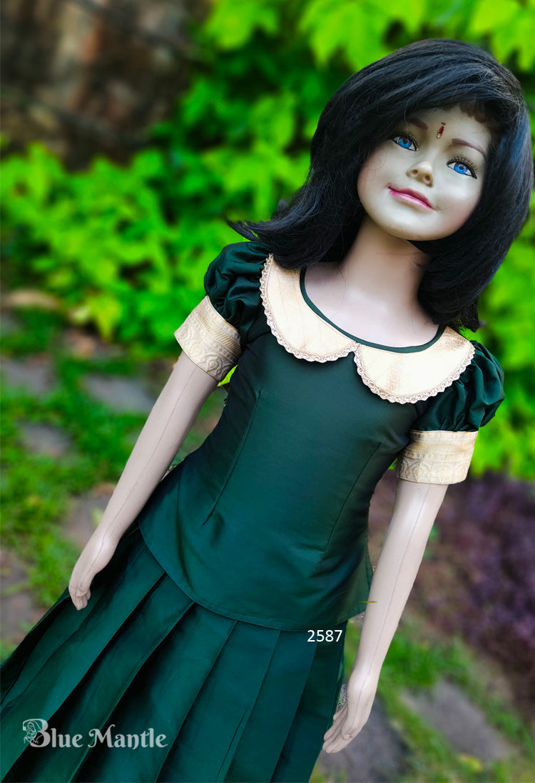 2587 Ready to Dispatch : Bottle Green Full skirt & Blouse
