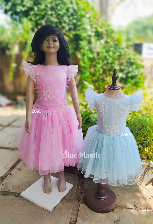 Middy & Top compo : Sky blue Middy and Top & Baby Pink Middy and Top
