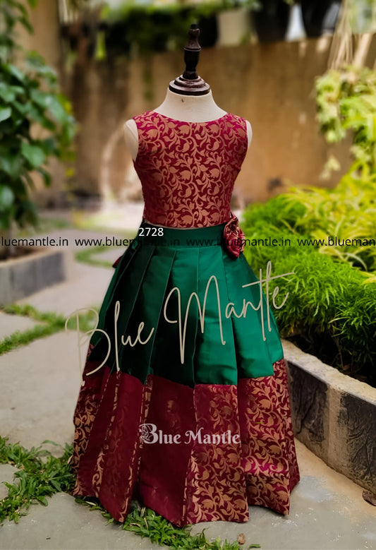 2728 Ready to Dispatch: "KALYANI" Green and Maroon Full skirt& crop top.