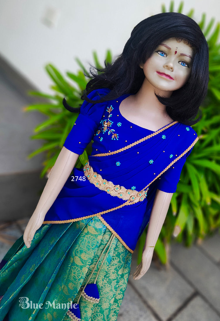 2748 Pre order : "Nandhana" Peacock Green & Royal Blue Dhavani - Dispatch on June 5