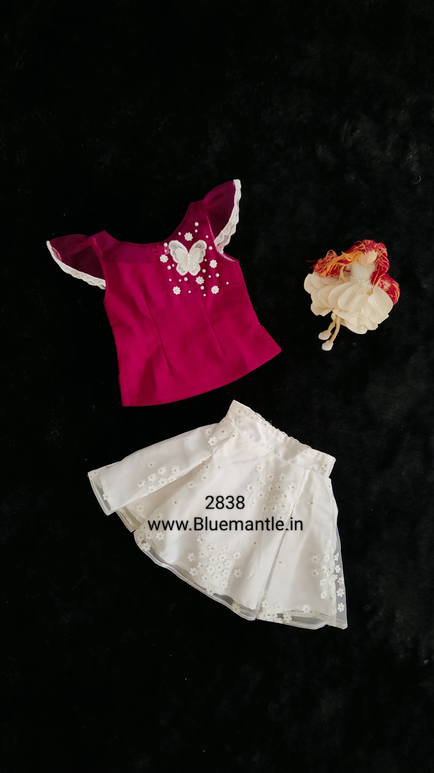 2838 Ready to dispatch: Grape and white middy & top