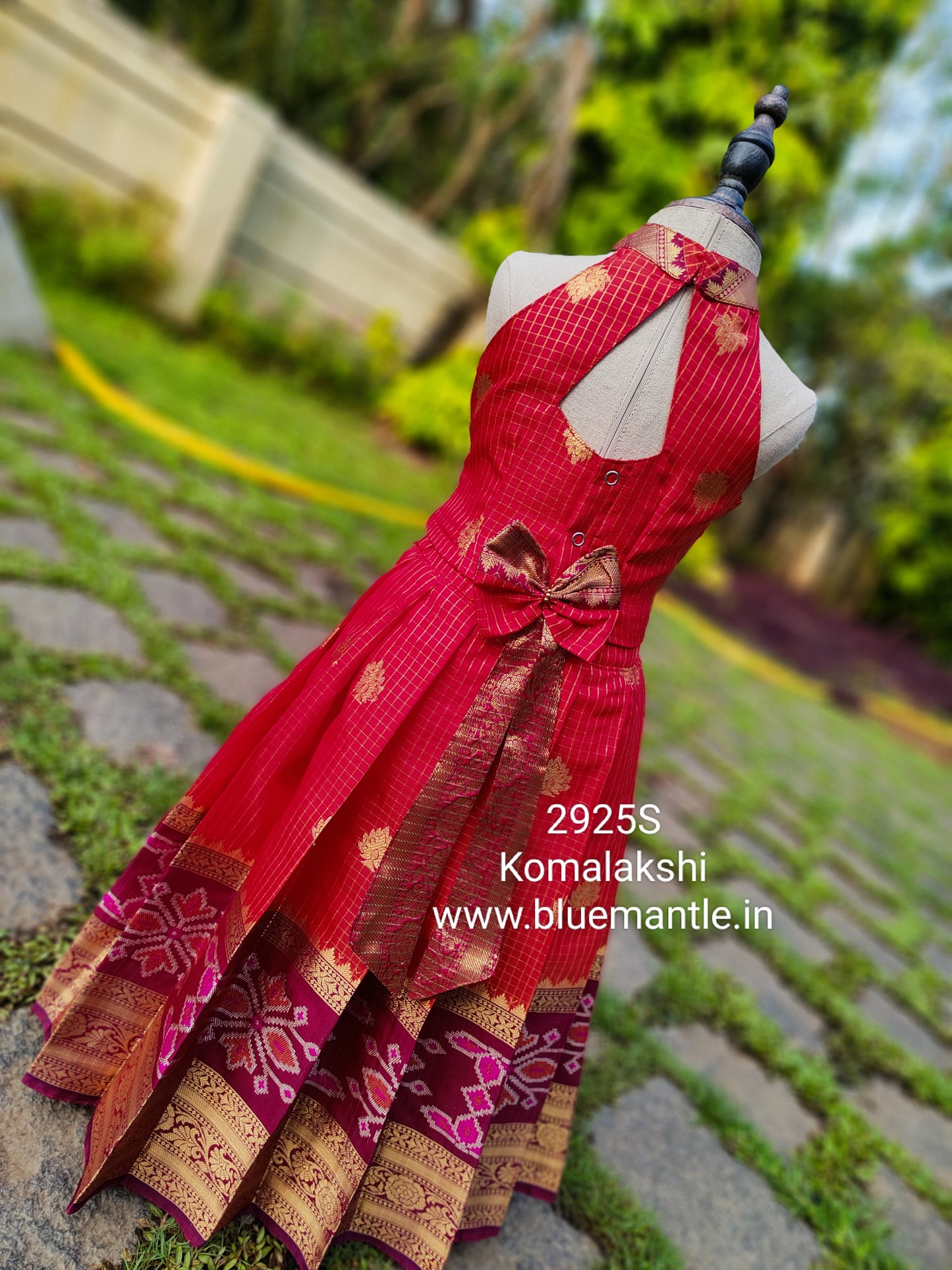 2925S: "Komalakshi"- "Small damage, Big discount"