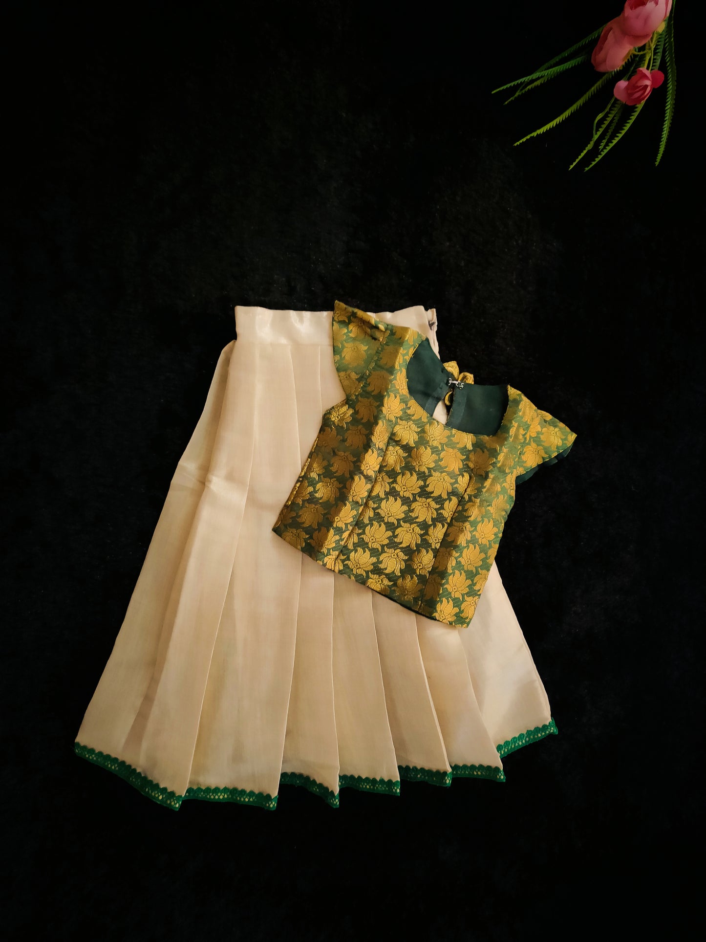 St19 Ready to Dispatch: Green skirt& blouse