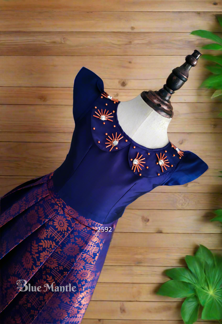 2592 Ready to Dispatch: Navy Blue Skirt and Crop Blouse with Peter Pan Collar.