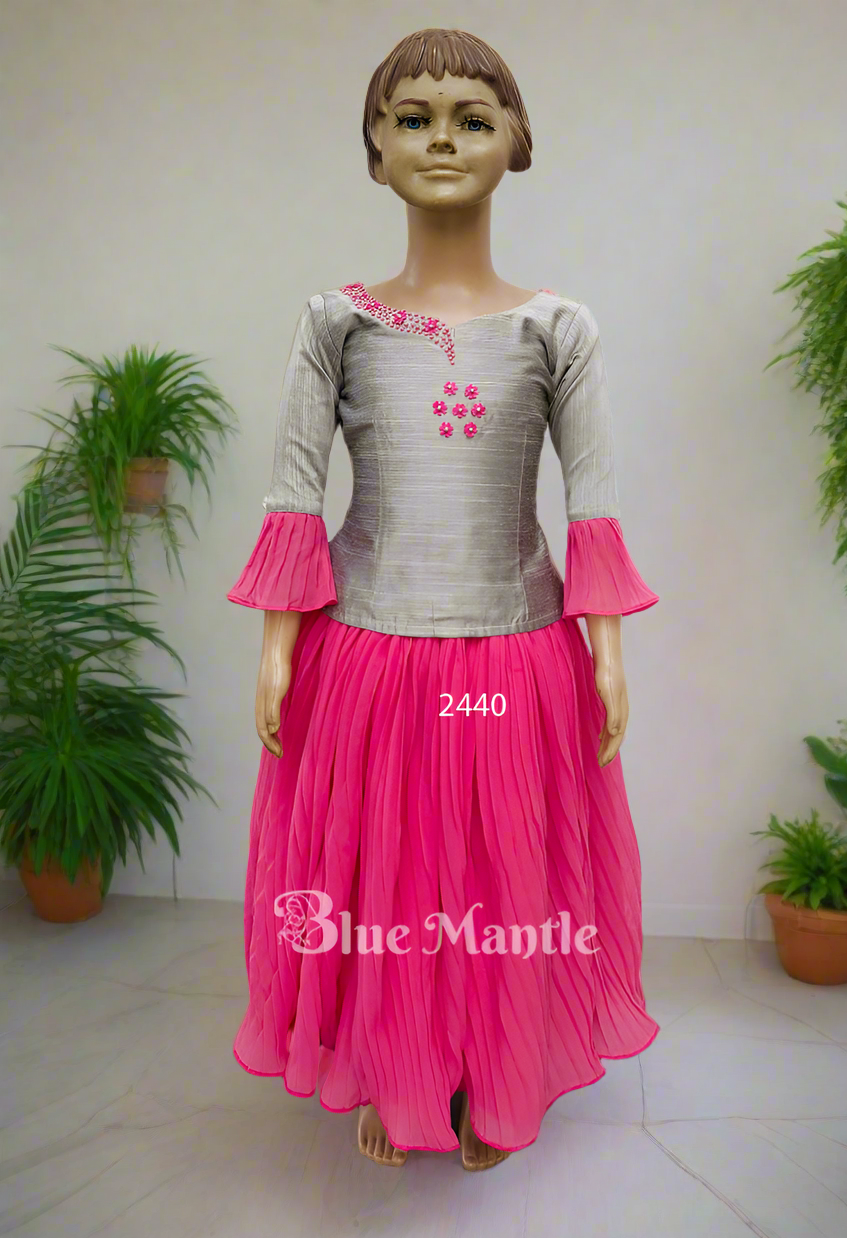2440 Ready to Dispatch: Ash Top & pink Midi