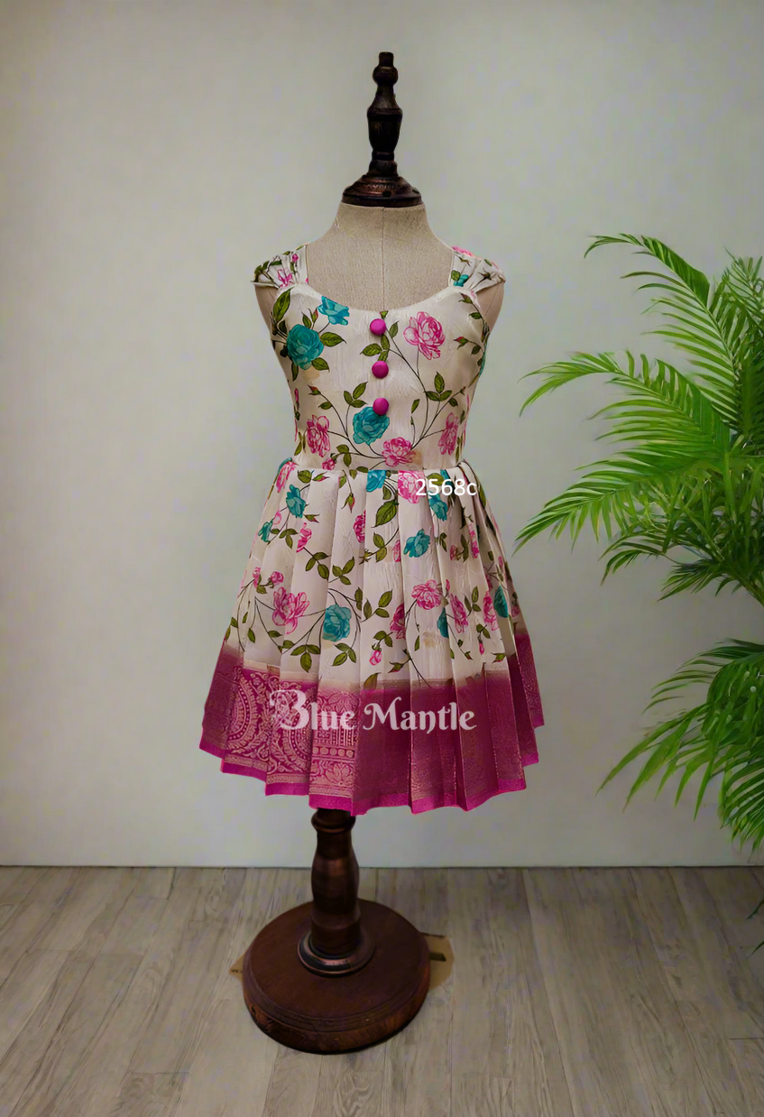 2568C Ready to Dispatch: "Susmera" Frock.