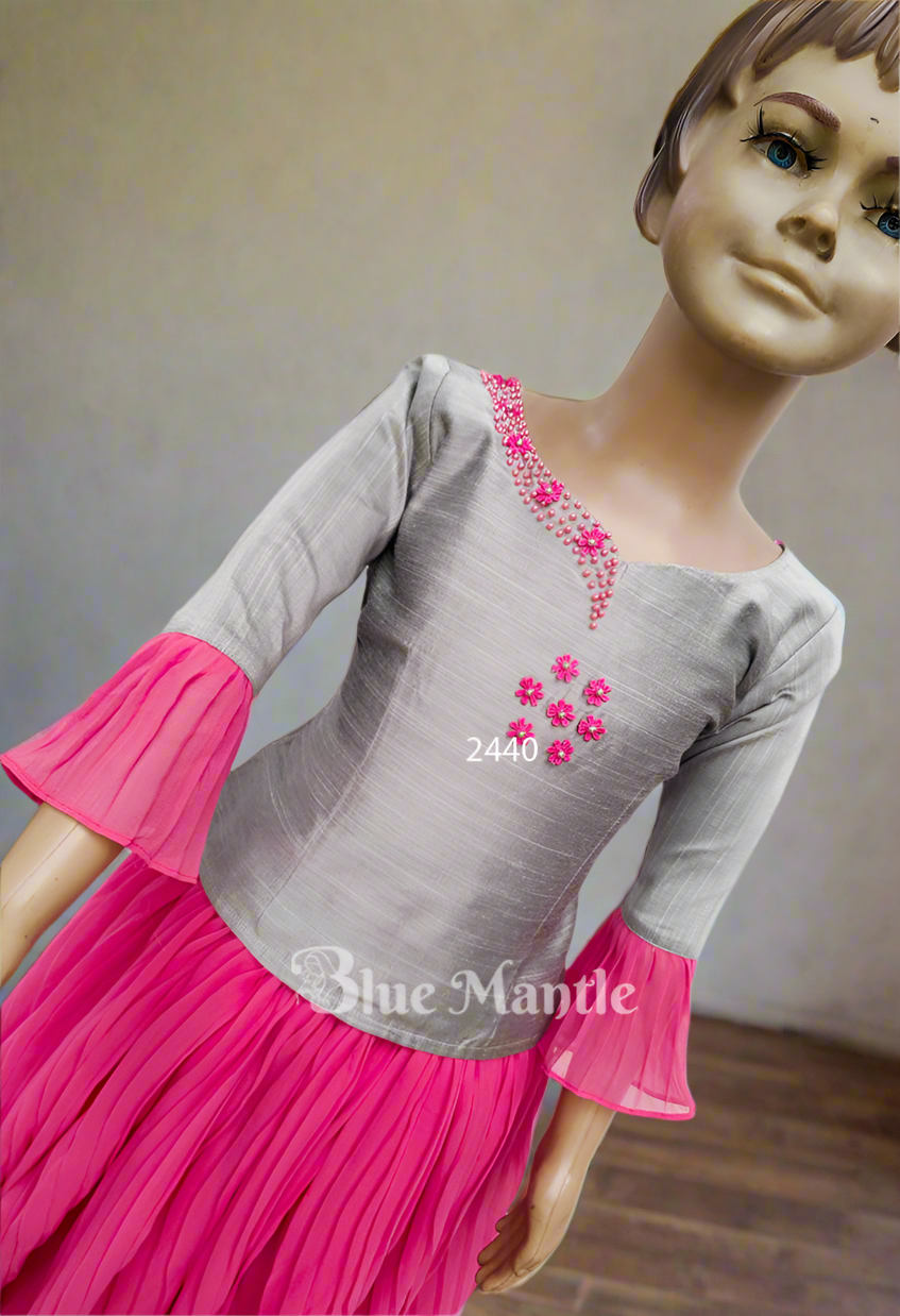 2440 Ready to Dispatch: Ash Top & pink Midi