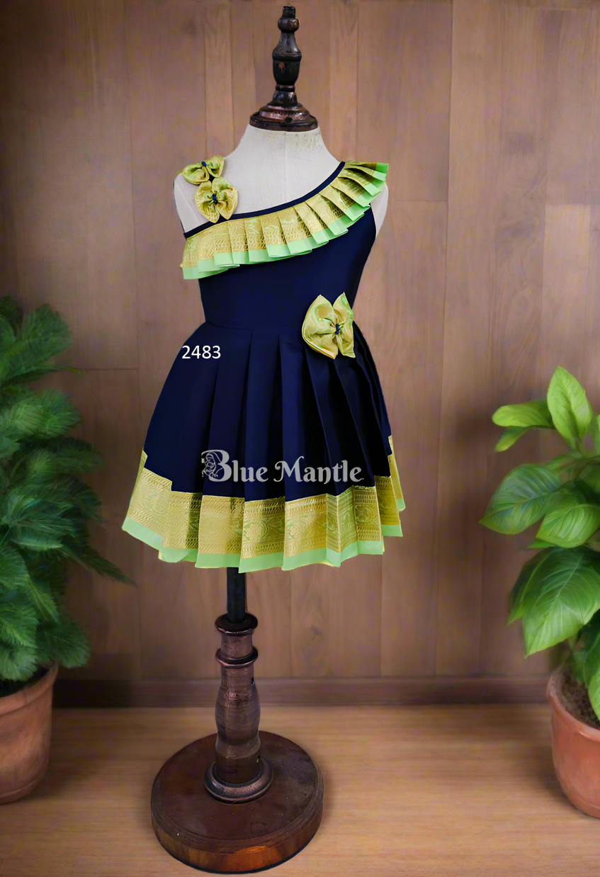 2483 Ready to Dispatch: NavyBlue with PisthaGreen Frock