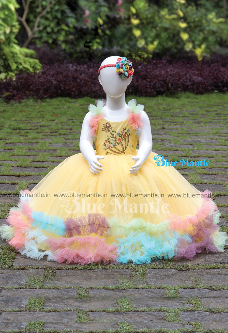 SDBM1019 Ready to Dispatch: Umbrella Filled with Flowers Birthday Gown
