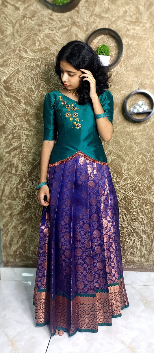 2778 PreOrder: "DWANI" Full Skirt & Semi Crop Blouse-Sep 15