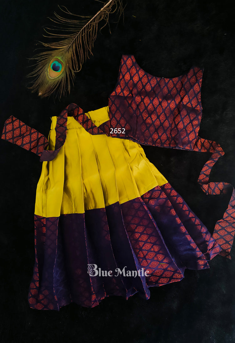 2652 Ready to Dispatch :Dark Blue and Yellow Green Full skirt and Semi Crop Blouse.