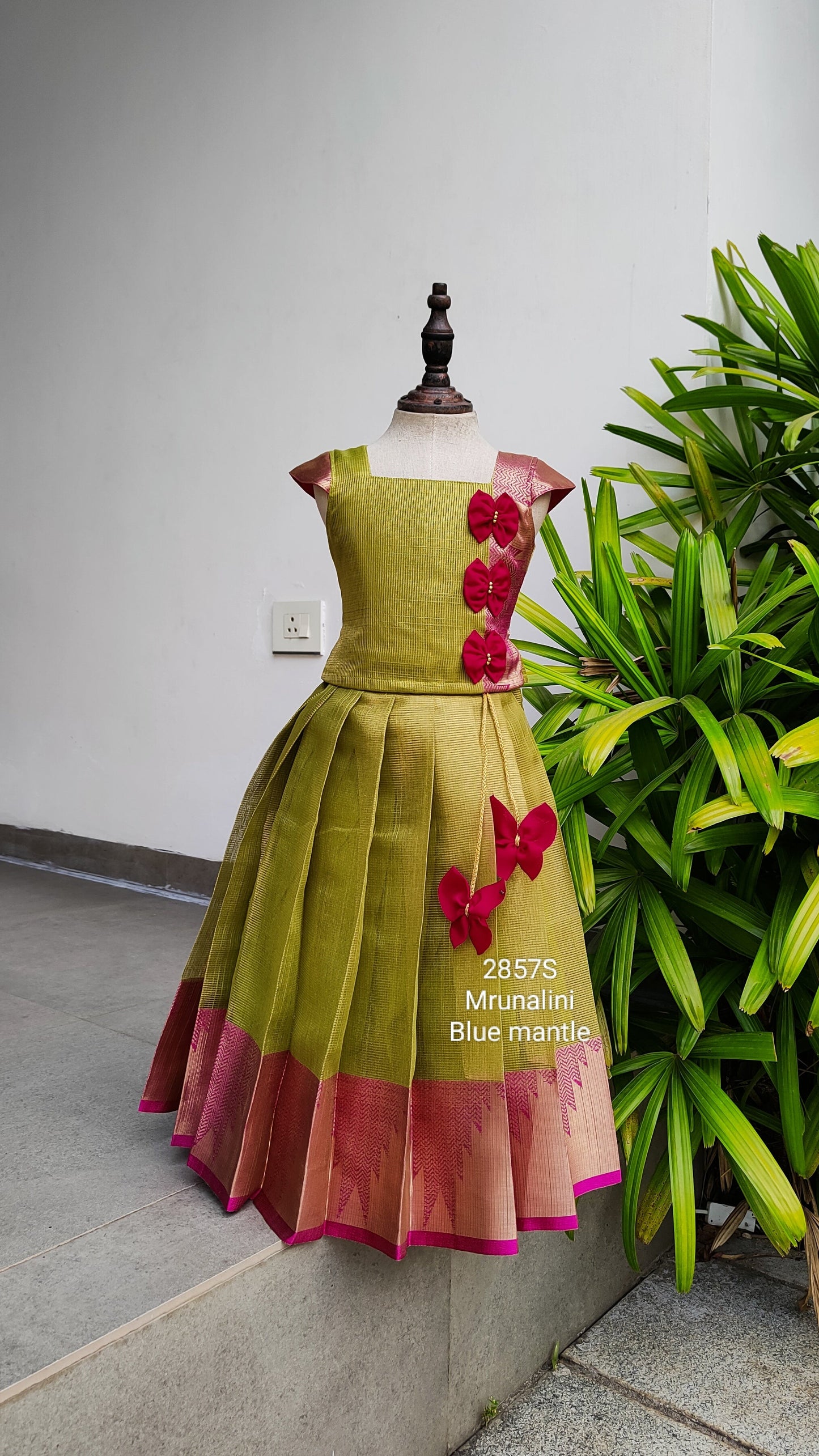 2857S: "MRUNALINI SKIRT"- Ready to Dispatch