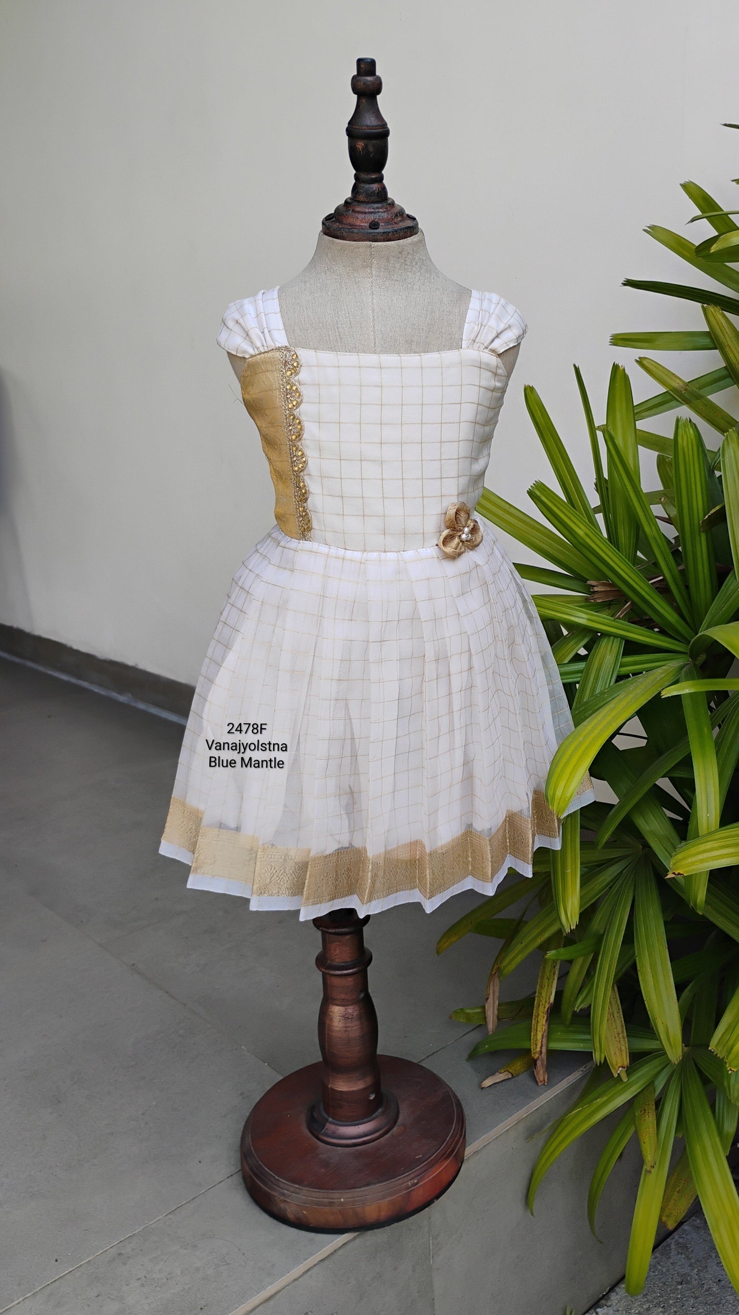 2478F: ''VanaJyolstna Frock''- Sending on March 5th