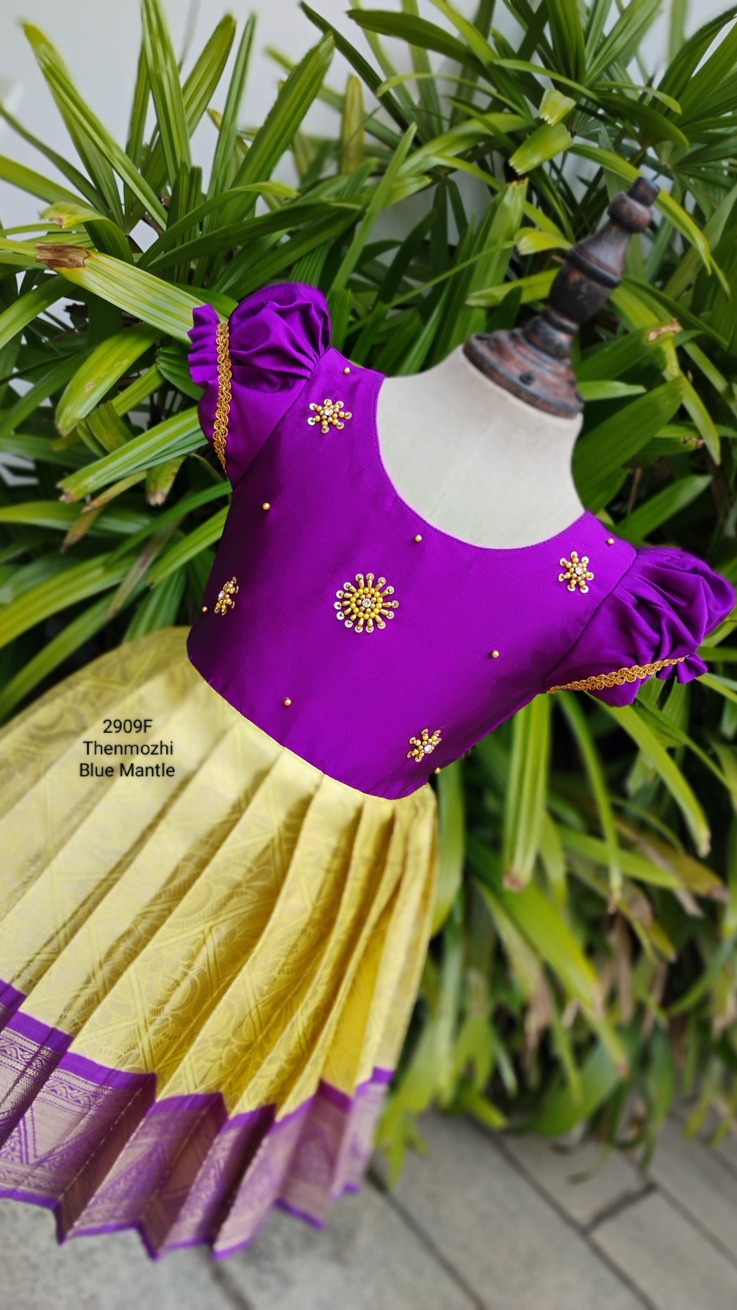 2909F: "Thenmozhi frock"- Ready to Dispatch