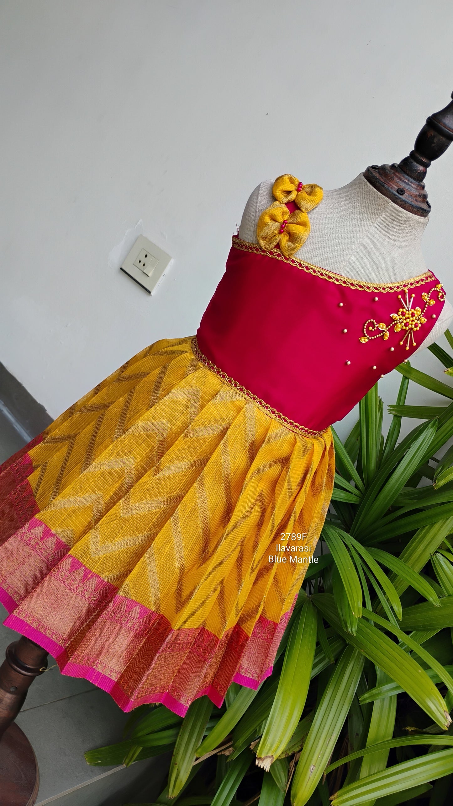 2789F: "Ilavarasi Frock"- Dispatch on 4-6 days