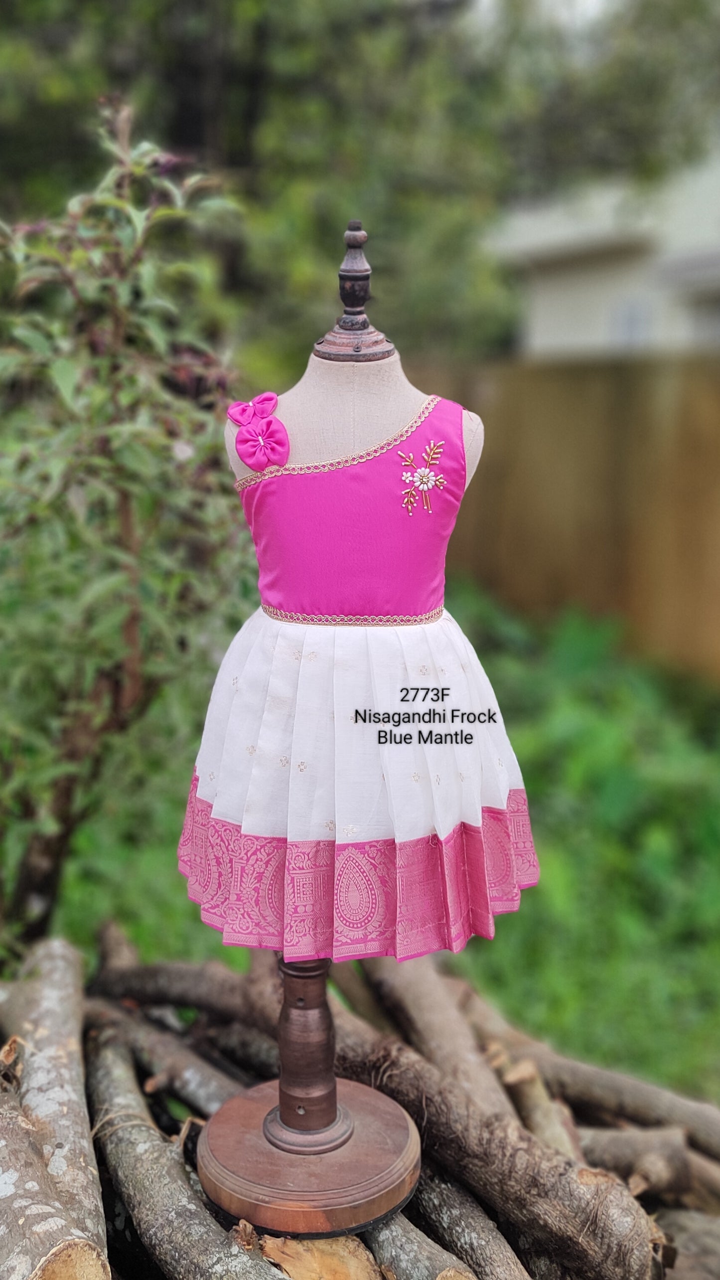 2773F: "Nisagandhi Frock" - Sending on July 22th